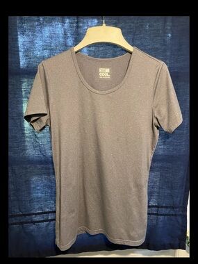 32 Degrees Women's Short Sleeve Tee in Charcoal Gray